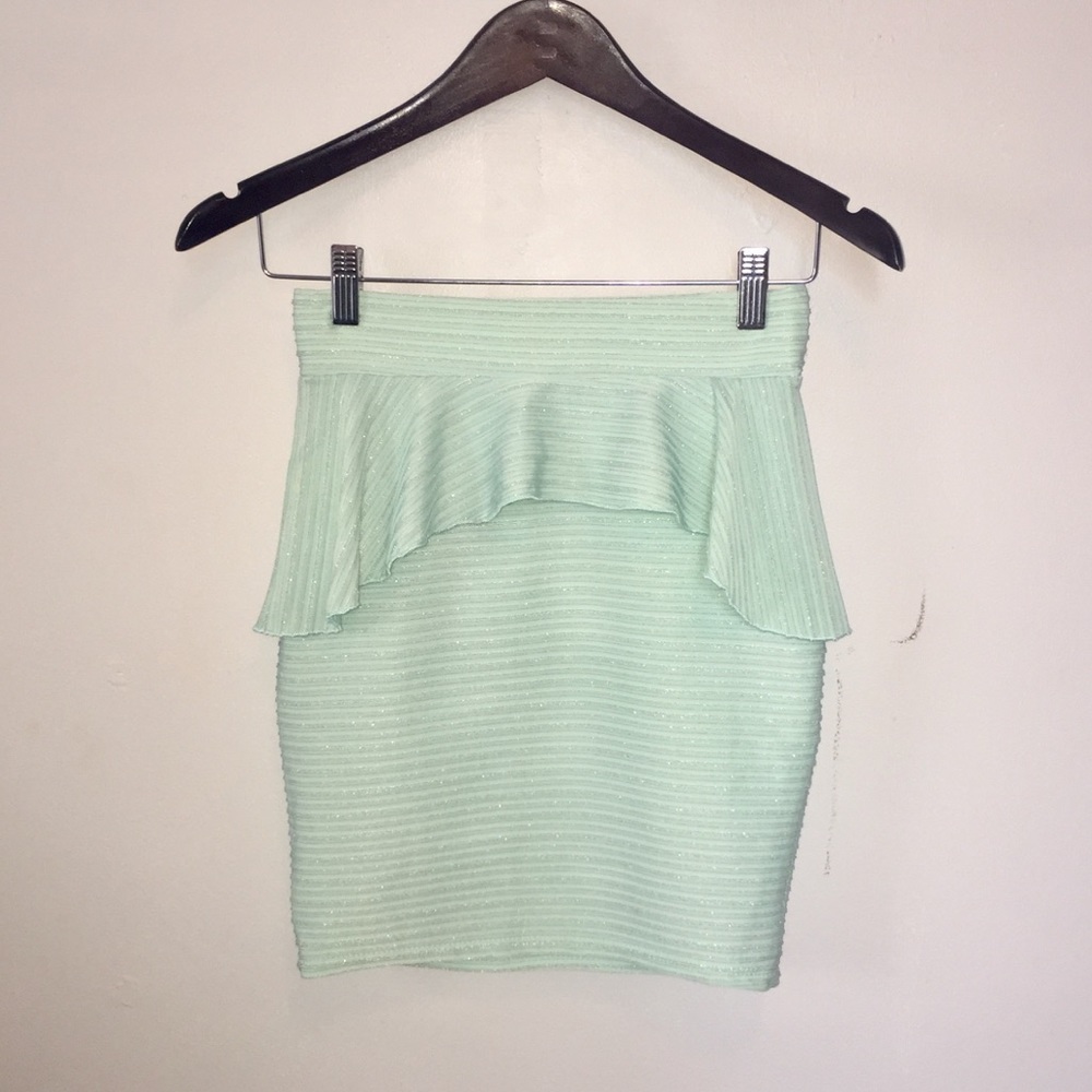 WET SEAL Skirt (S)
